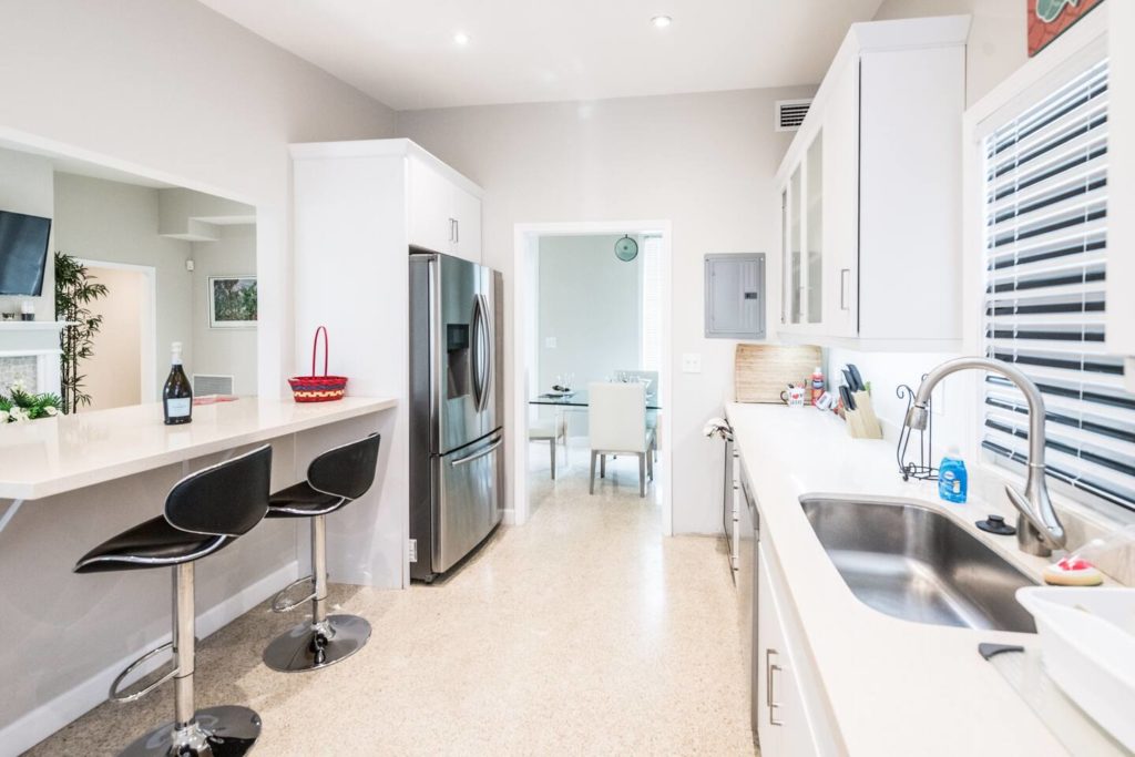 beach house interior 4