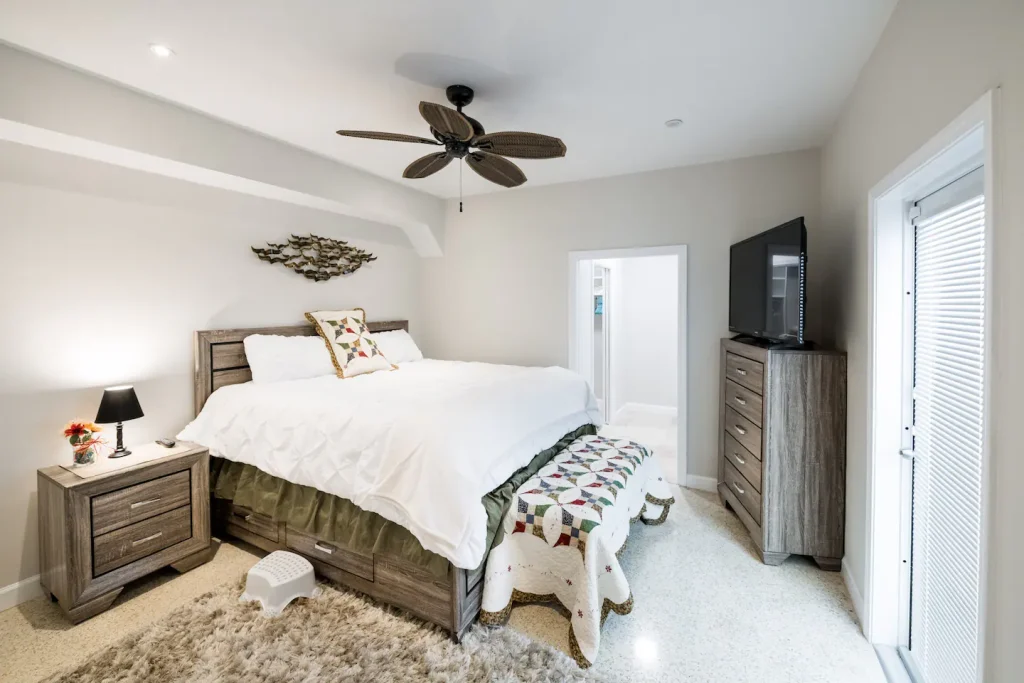Private Master bedroom - New King Bed with Walk-in Closet, Laundry Room. A 50" 4K Flat screen TV.