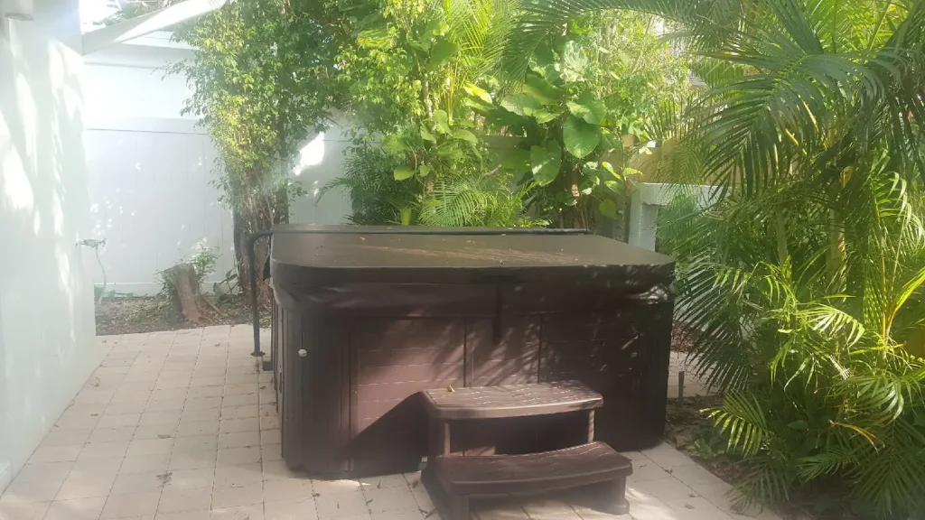 Wonderful relaxing new 5 persons hot tub adjacent to Cabana in back yard.