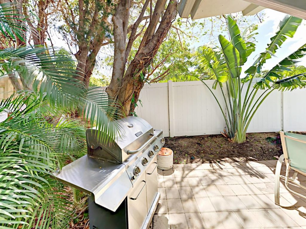 Tropical sitting area off from Grill